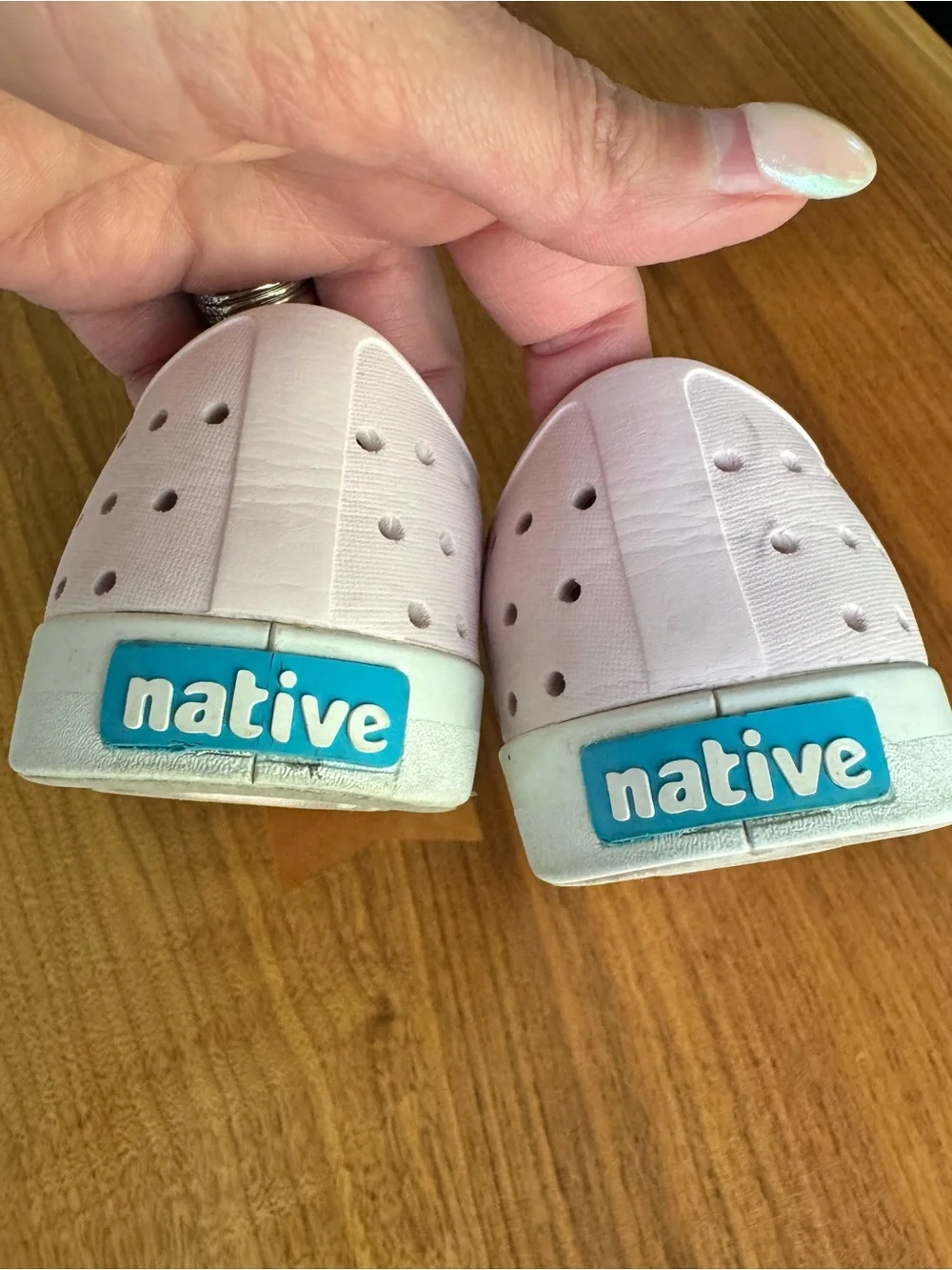 Native Shoes Kids Slip-On Sneakers in Light Pink and White. Size J1